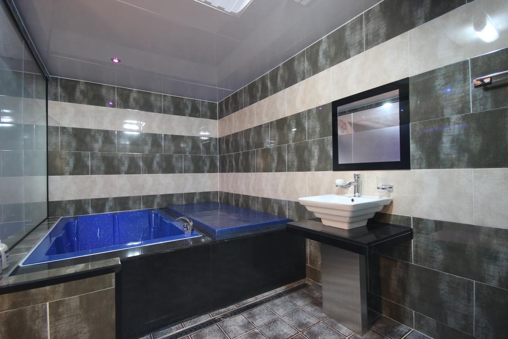 Hotel Well Пусан Екстериор снимка